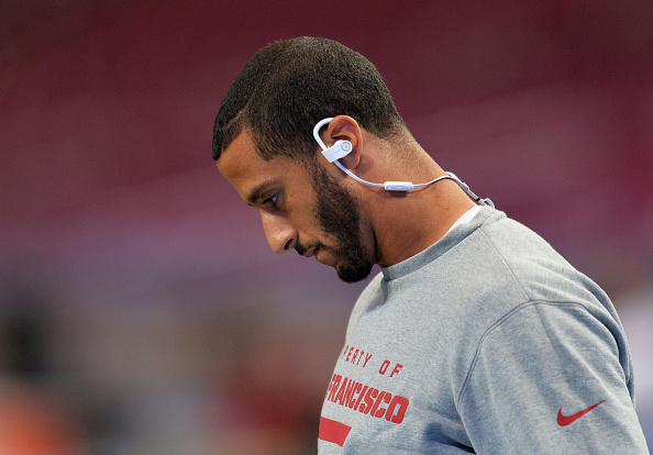 Colin Kaepernick #7 of the San Francisco 49ers wears "Beats by Dre" earphones. (credit: Michael Thomas/Getty Images)