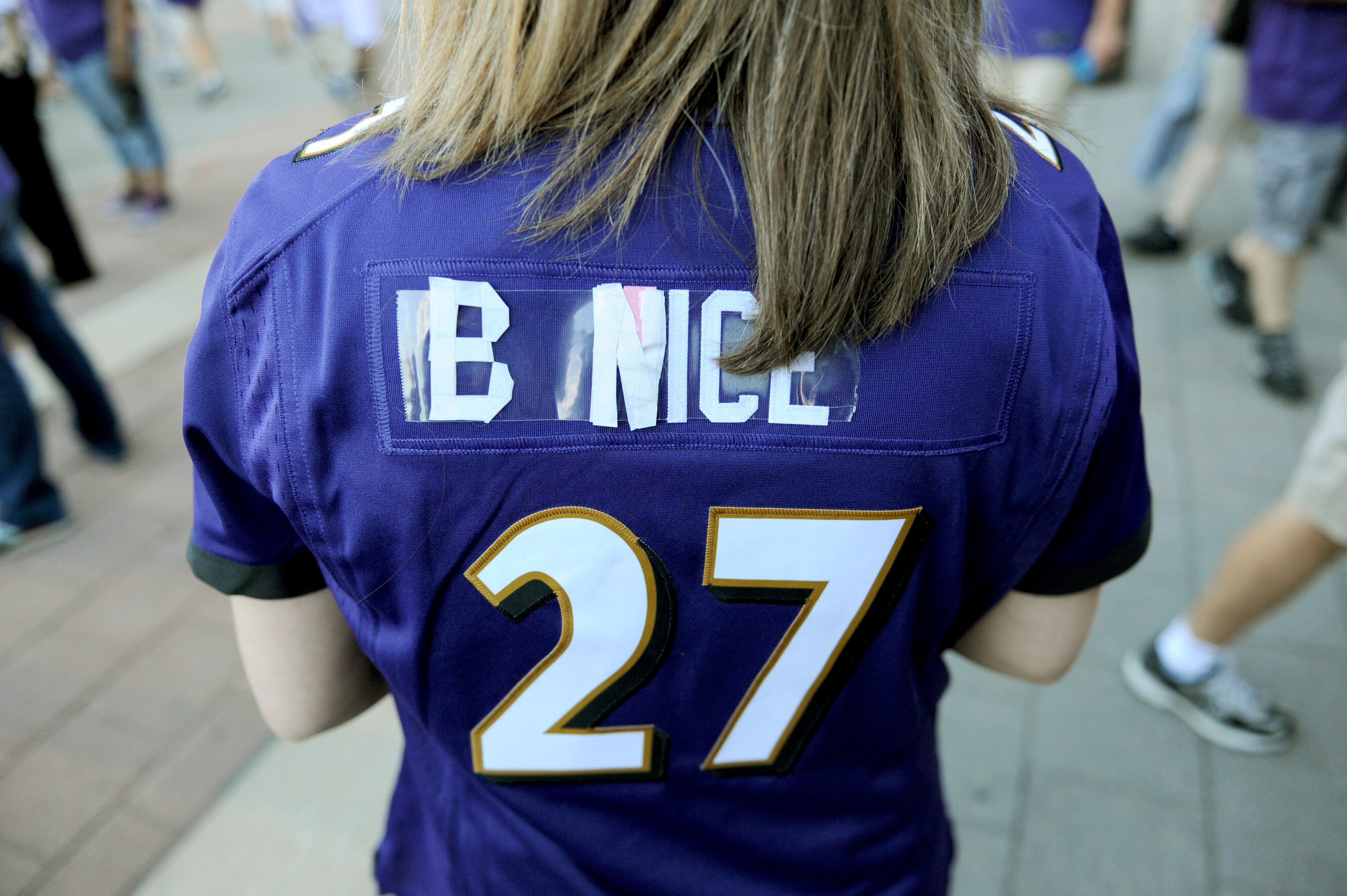 Male And Female Ravens Fans Wear No. 27 For Rice – CBS Baltimore