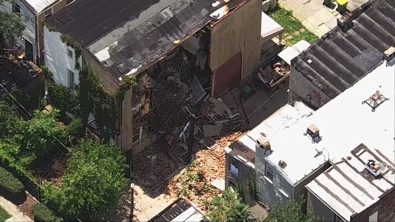 Vacant building partially collapses in Baltimore